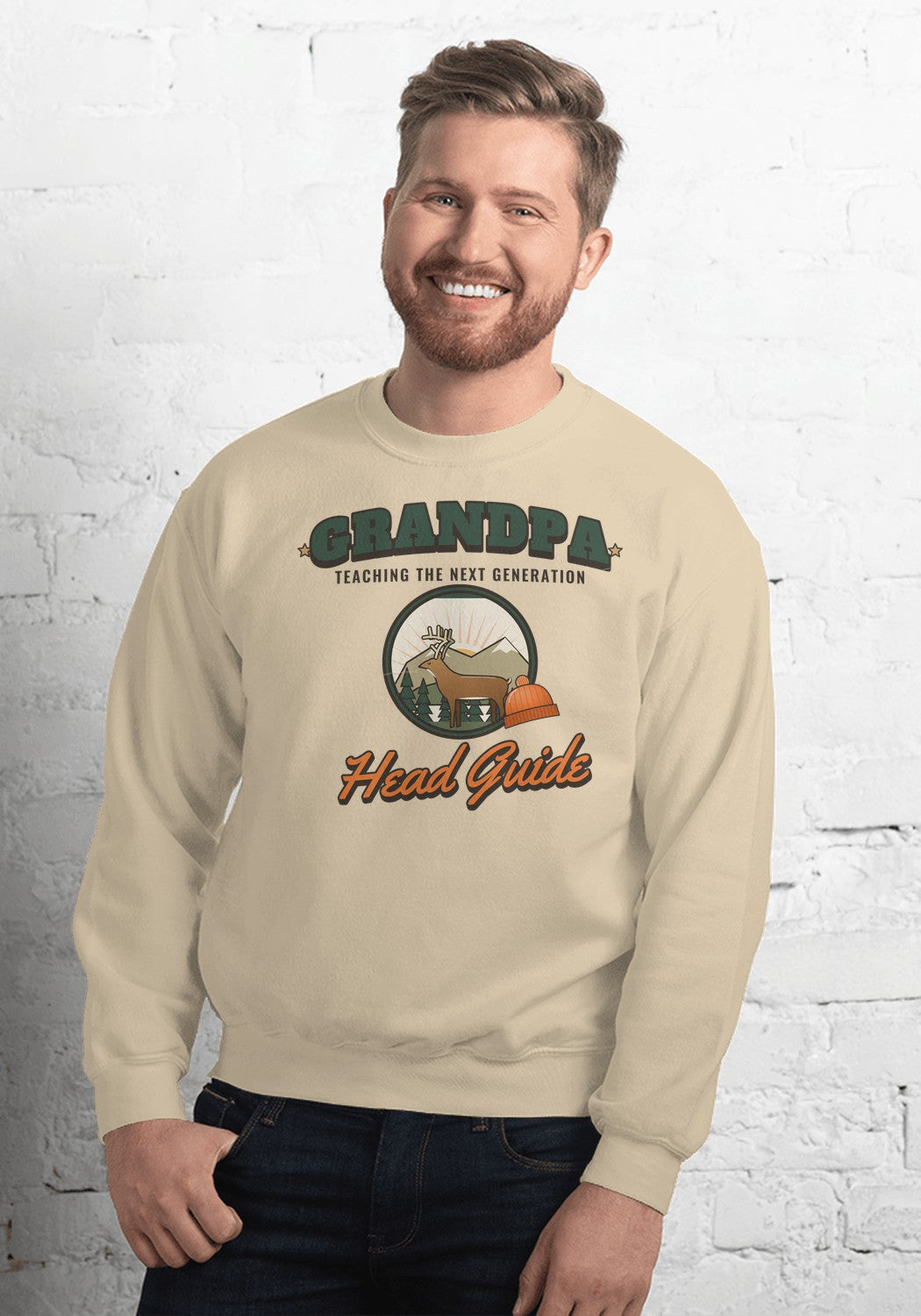 Grandpa Head Guide sweatshirt in Sand